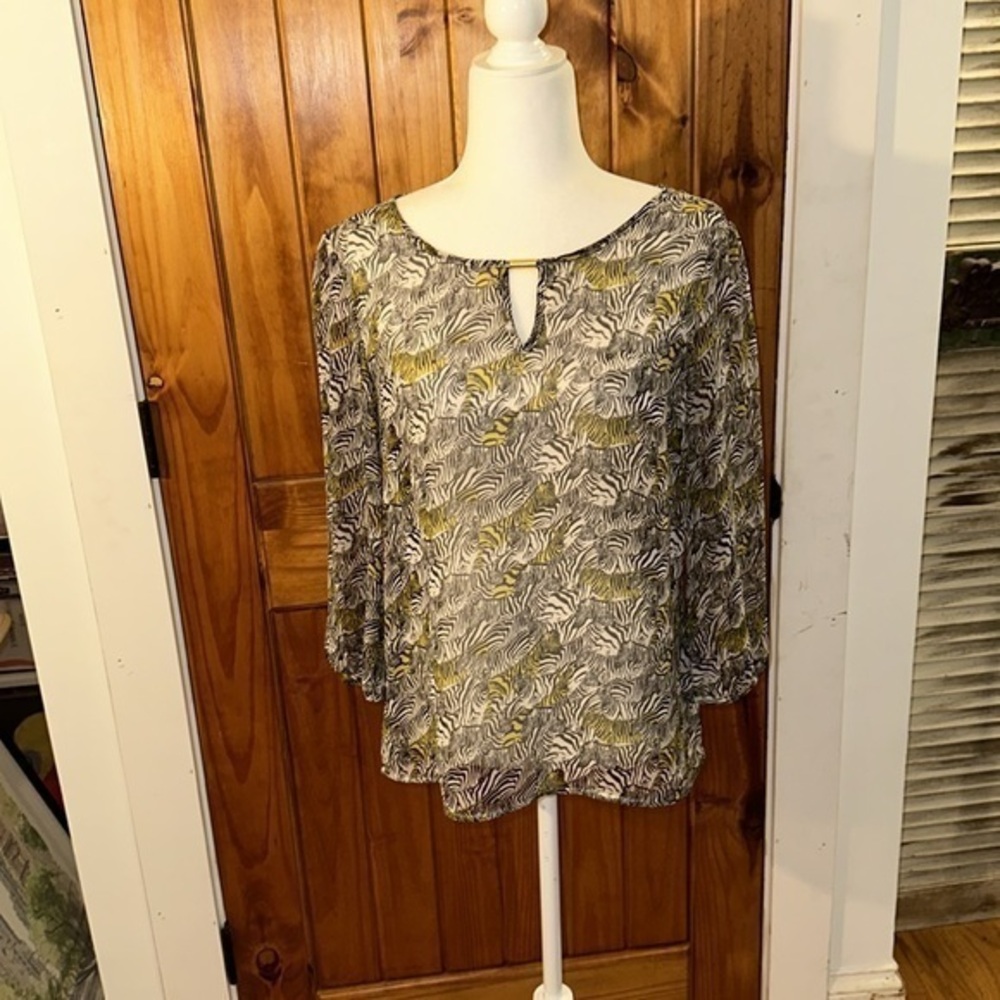 Banana Republic Factory zebra print shirt size Medium